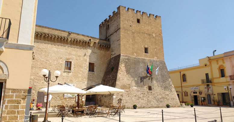 Castello De Falconibus a Pulsano